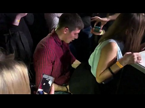 ❤️ Pravi seks u ruskom noćnom klubu. 18-godišnja Ruskinja u anusu i vagini pojebana u noćnom klubu ☑ Seks video na bs.vegasservice.ru ❌️❤